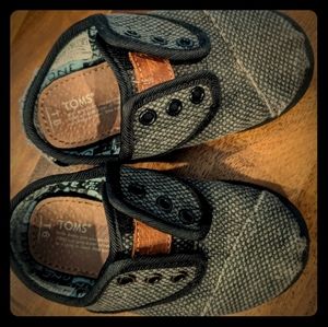 Toddler Toms size T6